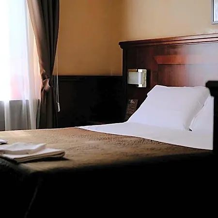 Hotel Robinson 2*