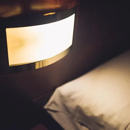 호텔 로빈슨 2*